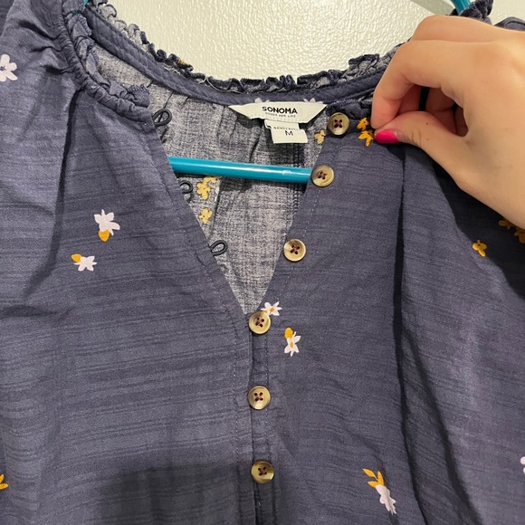 Women’s floral blouse - Picture 3 of 7